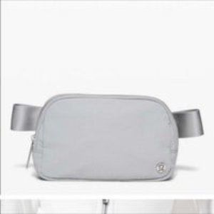 NWT Lululemon Everywhere Belt Bag Extended Strap Silver Drop